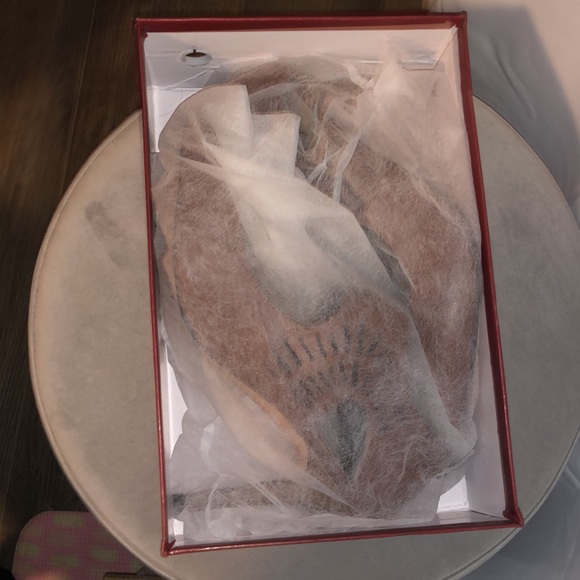 Brown heels - Picture 5 of 7